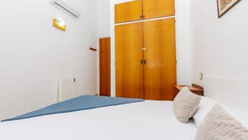 4 slaapkamers, een strijkplank/strijkijzer