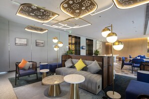 2 restaurants, breakfast served - Hilton Garden Inn Changchun Economic Development Zone (Changchun)