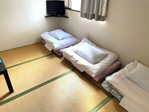 1 bedroom, desk, free WiFi, bed sheets - Very popular hotel for sightseeing in Okinawa Arena Free parking no overnight stayJapanese style  / Nakagami-gun Okinawa (Nakagami-gun)