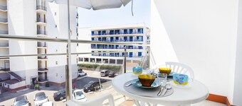 Charming studio with air conditioning just 50 m from Roses beach, perfect for 2 guests