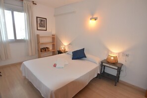 2 bedrooms, iron/ironing board