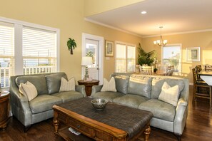 Smart TV, fireplace, DVD player, books