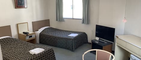 1 bedroom, desk, iron/ironing board, free WiFi