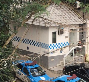 Exterior - HOUSE ON TOP OF THE LAGOON - Breathtaking View and Freshness in the Atlantic Forest (RJ)