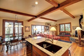 Interior - Mellow Cove Retreat!! Private Dock and Outdoor Kitchen!! (Rollins)