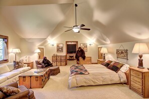 3 bedrooms, desk, free WiFi, bed sheets