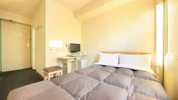 1 bedroom, desk, free WiFi, bed sheets