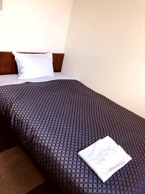 1 室のベッドルーム、デスク、アイロン / アイロン台、WiFi (無料)