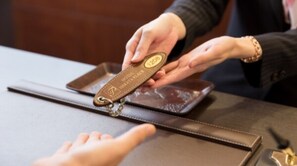 صورة غير مصنفة، 5 من 22، زرّ