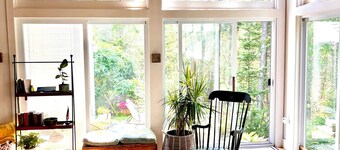 Cozy and charming coastal retreat