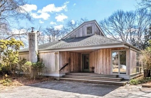 MID CENTURY ARCHITECTURAL NATURE SANCTUARY