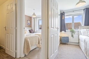 3 bedrooms, desk, iron/ironing board, travel cot