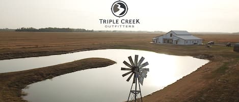 المنشأة من الخارج