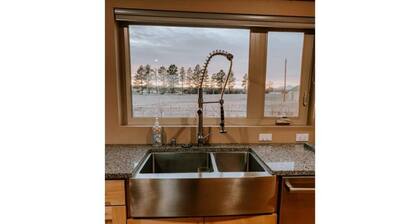 Farmhouse on Hi-Line near hunting and fishing enroute to Glacier National Park