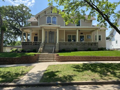 Close to Downtown & UWEC