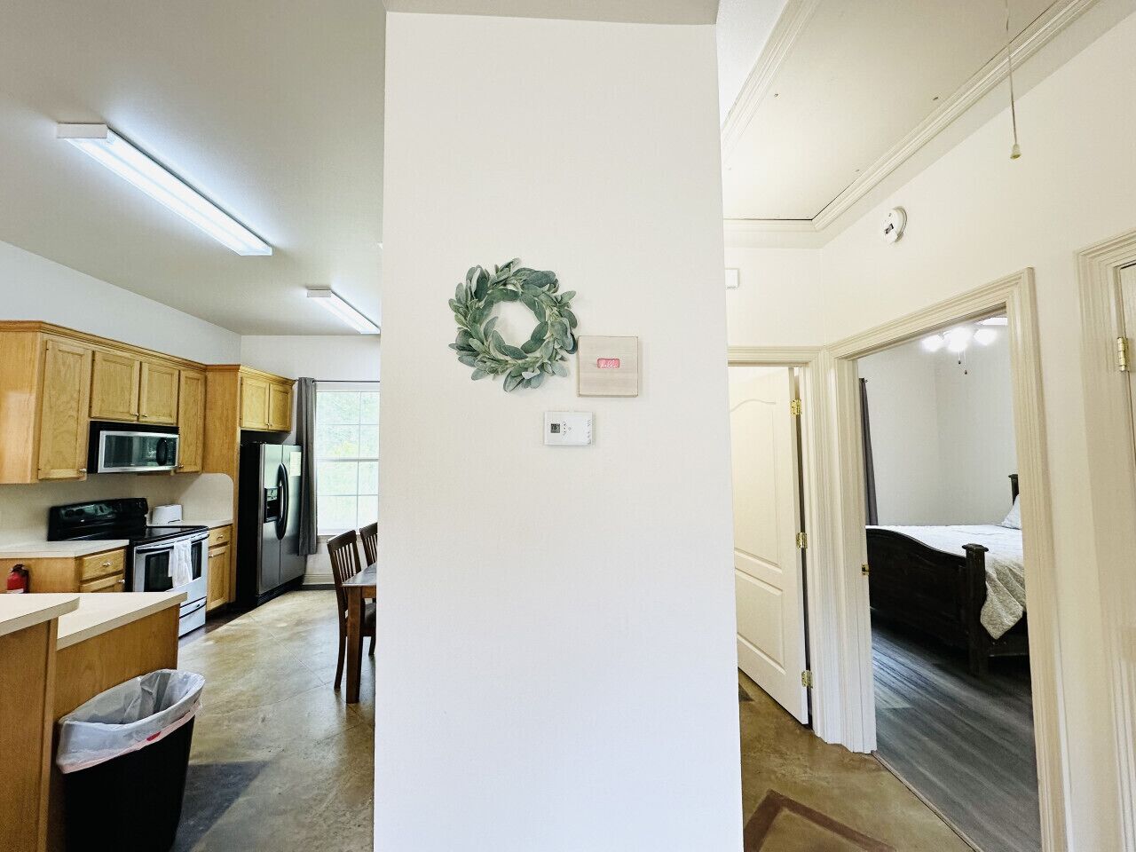 2 bedrooms, desk, iron/ironing board, travel crib