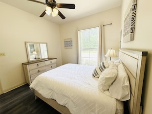 2 bedrooms, desk, iron/ironing board, travel crib