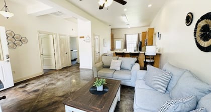 Chateau 17, spacious townhouse in Tickfaw, LA