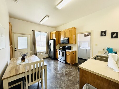 Chateau 17, spacious townhouse in Tickfaw, LA