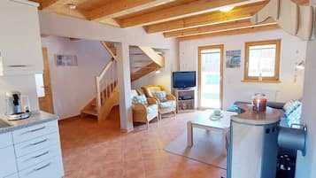 Smart-TV, Kamin, DVD-Player