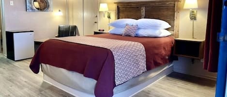 Classic Single Room | Premium bedding, desk, laptop workspace, iron/ironing board