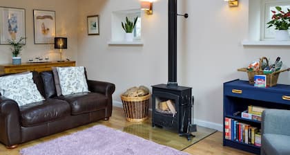 2 bedroom accommodation in Edzell, near Brechin