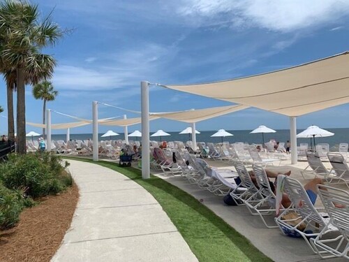 Ocean View! Sleeps 6! Amenity Access Available for purchase!  Pet Friendly!