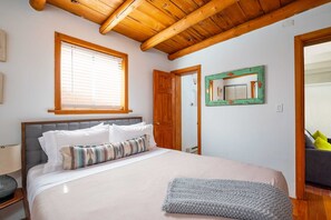 1 bedroom, iron/ironing board, travel crib, WiFi