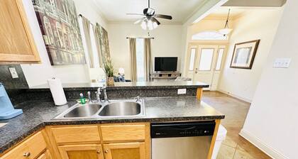 Villa 3, spacious townhouse in Tickfaw, LA