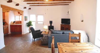 Closson Casita- Patio & Fire Pit |Near Plaza | 1BR