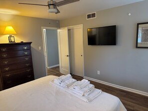 4 Schlafzimmer, Bügeleisen/Bügelbrett, kostenloses WLAN, Bettwäsche