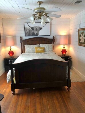 3 chambres, fer et planche à repasser, Wi-Fi gratuit, draps fournis