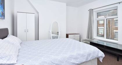 Townhouse @ 66 Rose Street Stoke