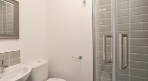 Bathroom - Townhouse @ 66 Rose Street Stoke (Stoke-on-Trent)