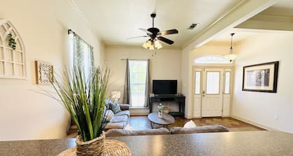 Villa 6, spacious townhouse in Tickfaw, LA