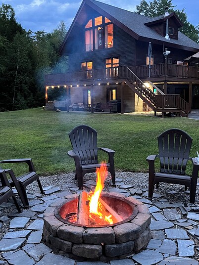 Warm Secluded Adirondack Chalet with Game Room and Bar/Lounge