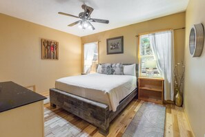 4 bedrooms, free WiFi, bed sheets