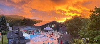 ❄ Smugglers Notch Getaway ❄ 5 bed vacation home! Room for everyone.