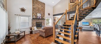 80’s Retro Themed Lakefront with Amazing Views Game Rm  Open Cabin-Fiber WiFi