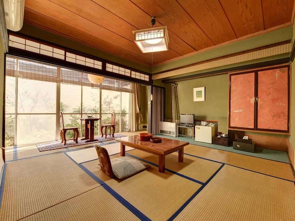 Room - Umedaya Ryokan (Katashina)