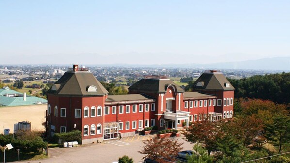 Exterior - Oyabe City Cycling Terminal (Oyabe)