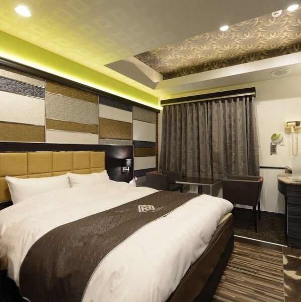 Desk - Hotel Feel (Yokohama)