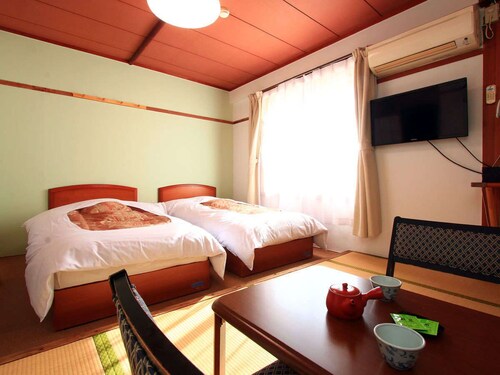 Tsushima no Kyodo wo Tanoshimu Ryokan Banshokaku