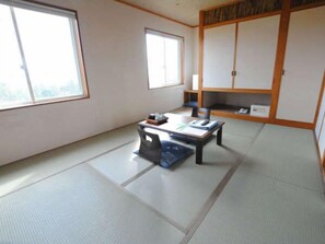 Living room - Nest West Garden Tosa (Kuroshio)