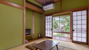 Room - Rokko Ryokan (Suzu)