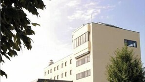 Uklassifisert bilde, 2 av 4, knapp