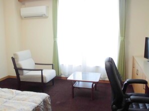 Living room - Kumozu Hotel & Conference (Tsu)