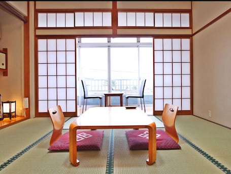 Interior. Ebisuso