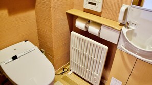 Bathroom - Tsukino Nagisa (Tahara)