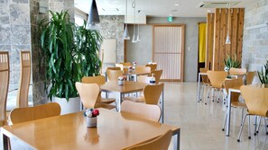 Dining - Tsukino Nagisa (Tahara)